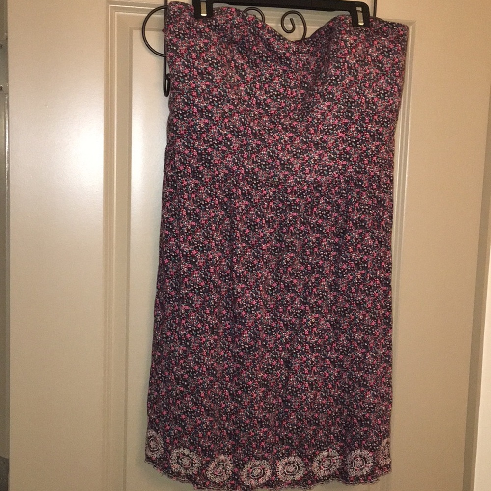 Floral strapless dress